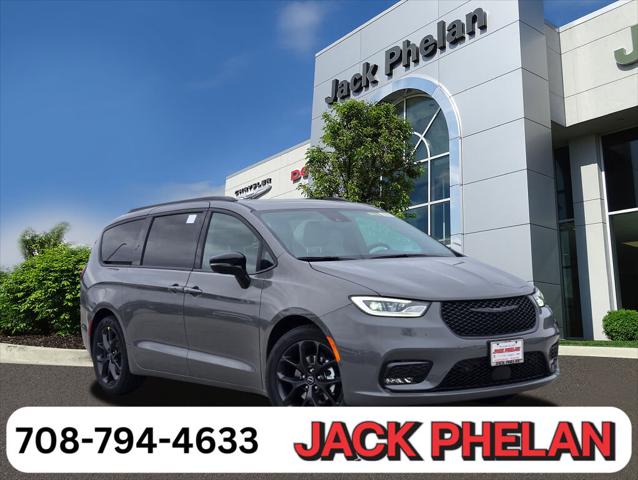 2025 Chrysler Pacifica PACIFICA LIMITED