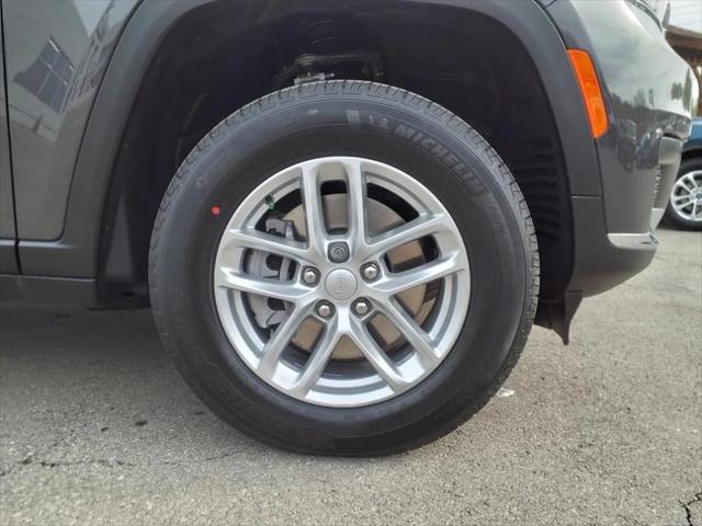 2025 Jeep Grand Cherokee GRAND CHEROKEE L LAREDO X 4X4