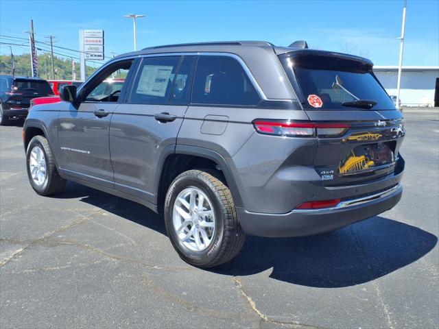 2025 Jeep Grand Cherokee GRAND CHEROKEE LAREDO X 4X4