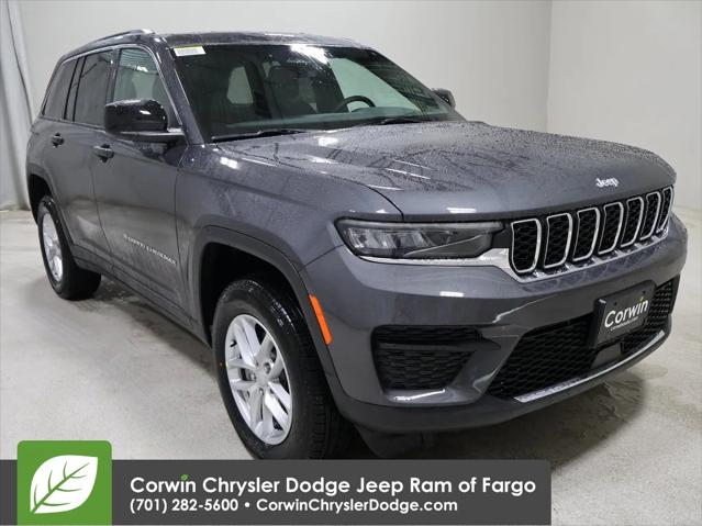 2025 Jeep Grand Cherokee GRAND CHEROKEE LAREDO X 4X4