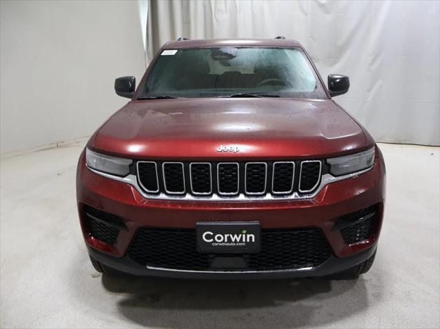 2025 Jeep Grand Cherokee GRAND CHEROKEE LAREDO X 4X4