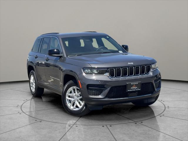 2025 Jeep Grand Cherokee GRAND CHEROKEE LAREDO X 4X4