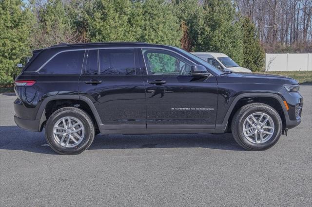 2025 Jeep Grand Cherokee GRAND CHEROKEE LAREDO X 4X4