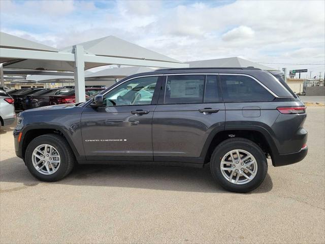2025 Jeep Grand Cherokee GRAND CHEROKEE LAREDO X 4X4
