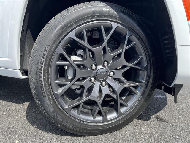 2025 Jeep Grand Cherokee GRAND CHEROKEE SUMMIT RESERVE 4X4
