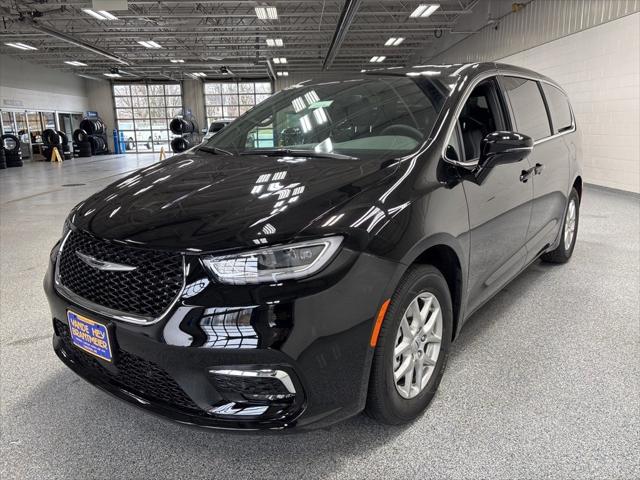 2025 Chrysler Pacifica PACIFICA SELECT