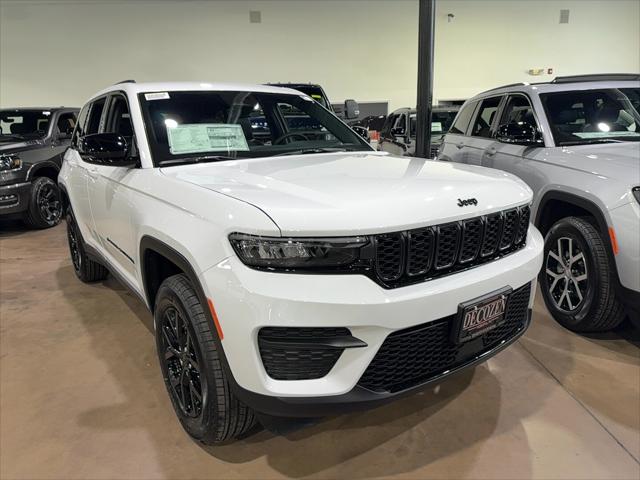 2025 Jeep Grand Cherokee GRAND CHEROKEE ALTITUDE 4X4