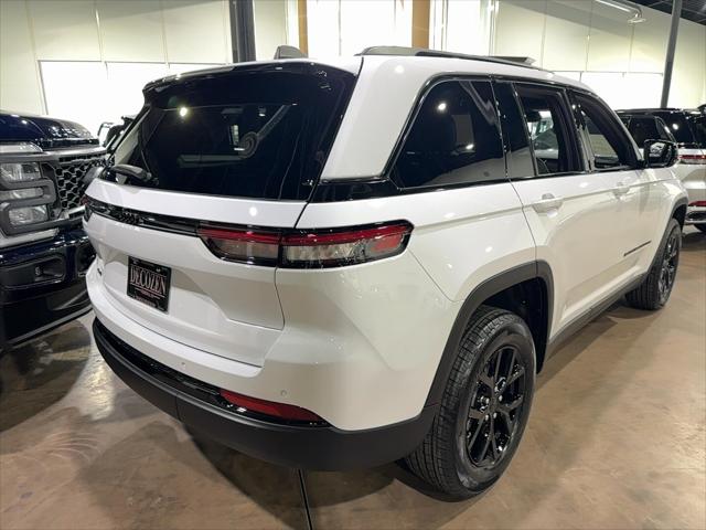 2025 Jeep Grand Cherokee GRAND CHEROKEE ALTITUDE 4X4