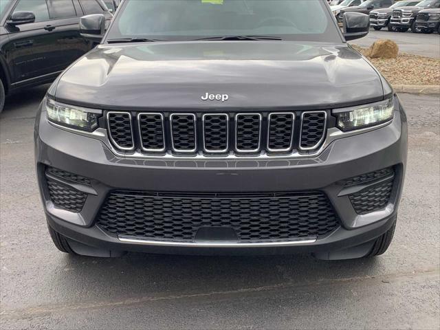 2025 Jeep Grand Cherokee GRAND CHEROKEE LAREDO X 4X4