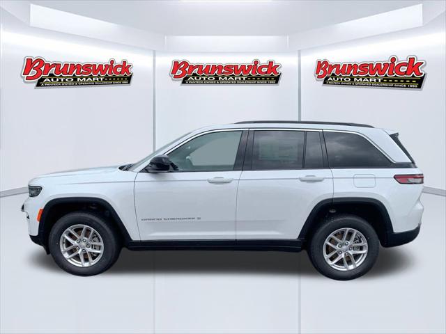 2025 Jeep Grand Cherokee GRAND CHEROKEE LAREDO X 4X4