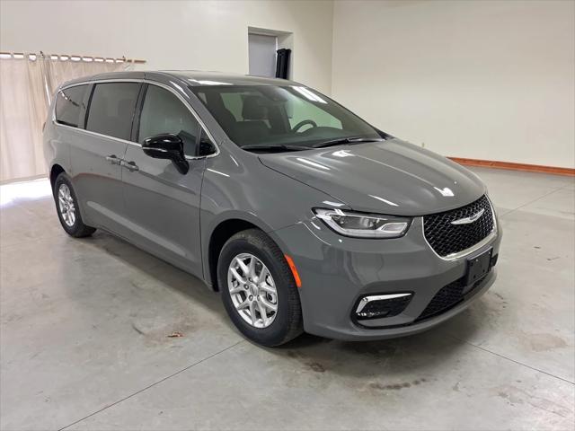 2025 Chrysler Pacifica PACIFICA SELECT