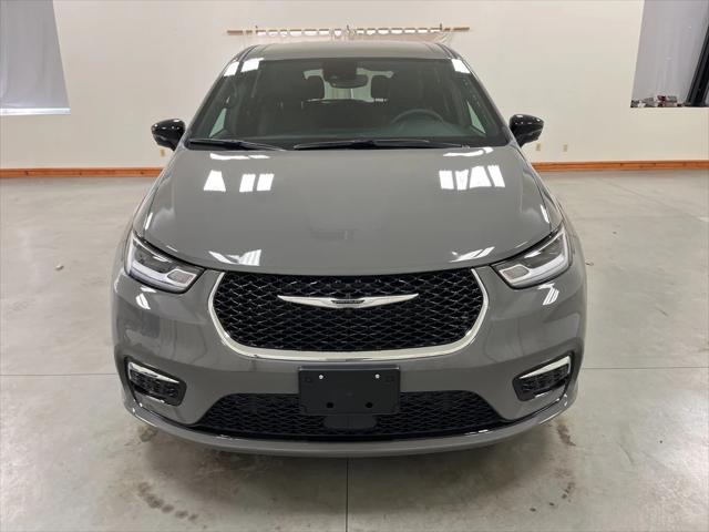 2025 Chrysler Pacifica PACIFICA SELECT