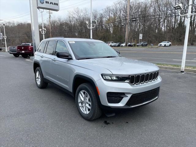 2025 Jeep Grand Cherokee GRAND CHEROKEE LAREDO X 4X4