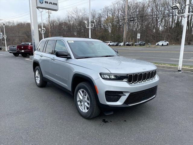 2025 Jeep Grand Cherokee GRAND CHEROKEE LAREDO X 4X4