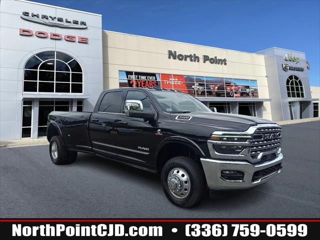 2025 RAM Ram 3500 RAM 3500 LIMITED CREW CAB 4X4 8 BOX