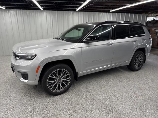 2025 Jeep Grand Cherokee GRAND CHEROKEE L SUMMIT RESERVE 4X4