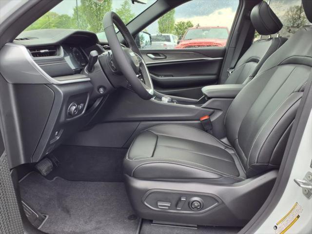 2025 Jeep Grand Cherokee GRAND CHEROKEE LIMITED 4X4 2025 Jeep Grand Cherokee GRAND CHEROKEE LIMITED 4X4