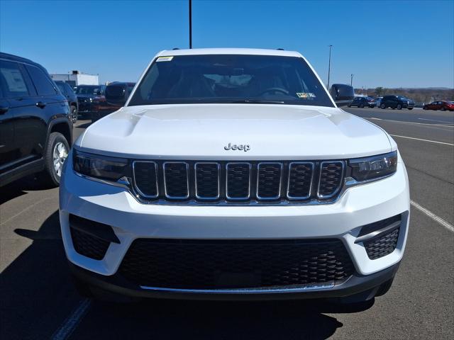 2025 Jeep Grand Cherokee GRAND CHEROKEE LAREDO X 4X4