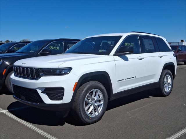 2025 Jeep Grand Cherokee GRAND CHEROKEE LAREDO X 4X4
