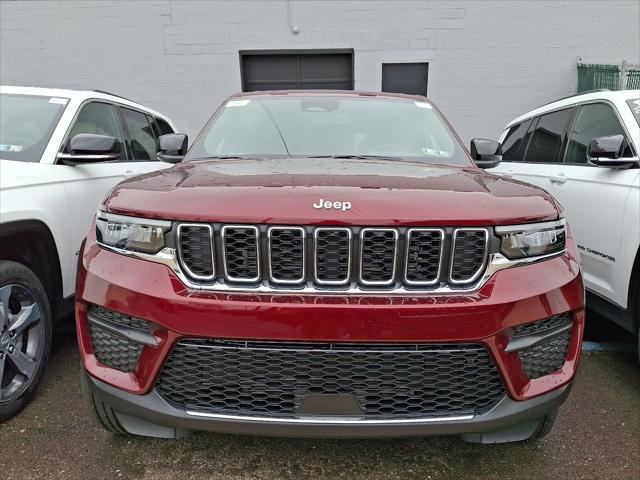 2025 Jeep Grand Cherokee GRAND CHEROKEE LAREDO 4X4