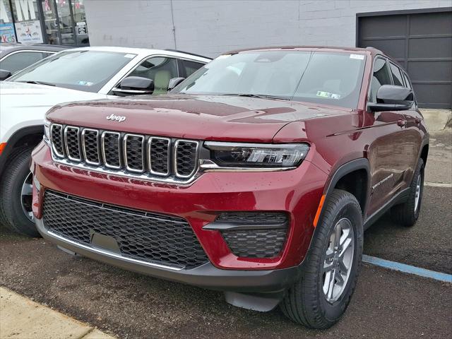 2025 Jeep Grand Cherokee GRAND CHEROKEE LAREDO 4X4