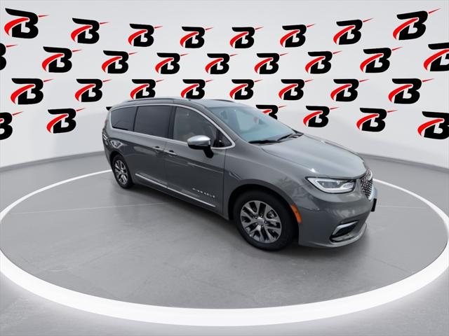2025 Chrysler Pacifica Hybrid PACIFICA PLUG-IN HYBRID PINNACLE