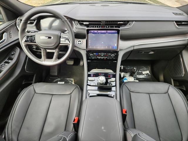 2025 Jeep Grand Cherokee GRAND CHEROKEE L OVERLAND 4X4 2025 Jeep Grand Cherokee GRAND CHEROKEE L OVERLAND 4X4