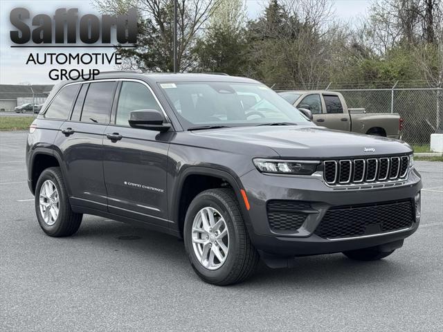 2025 Jeep Grand Cherokee GRAND CHEROKEE LAREDO X 4X4