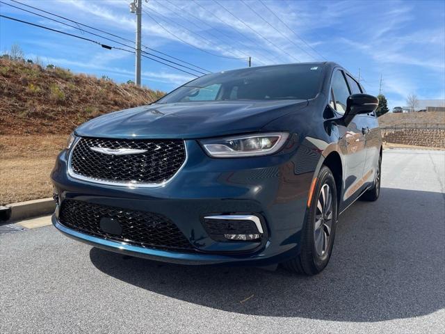 2025 Chrysler Pacifica Hybrid PACIFICA PLUG-IN HYBRID SELECT