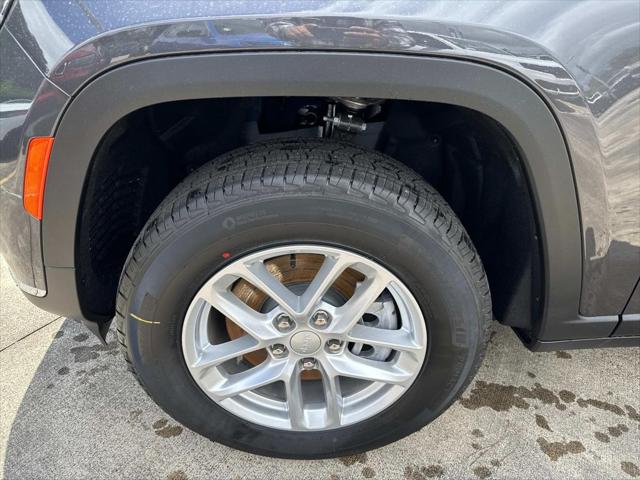 2025 Jeep Grand Cherokee GRAND CHEROKEE L LAREDO X 4X2