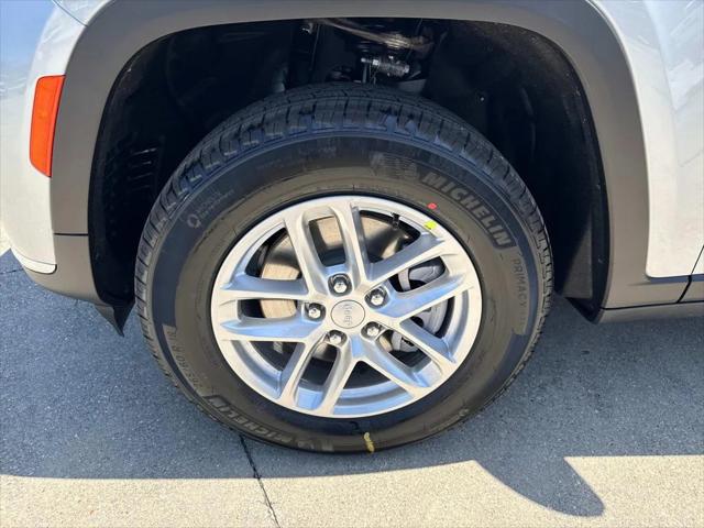 2025 Jeep Grand Cherokee GRAND CHEROKEE L LAREDO X 4X2