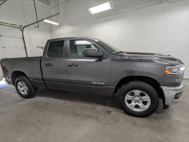 2025 RAM Ram 1500 RAM 1500 TRADESMAN QUAD CAB 4X4 64 BOX