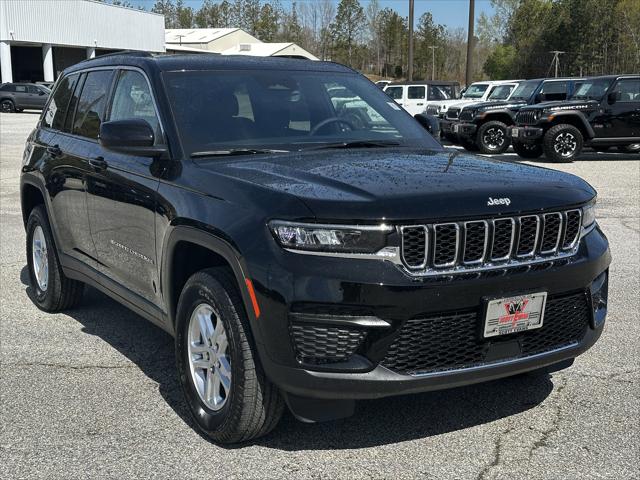 2025 Jeep Grand Cherokee GRAND CHEROKEE LAREDO 4X2