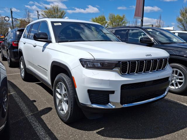 2025 Jeep Grand Cherokee GRAND CHEROKEE L LAREDO 4X4
