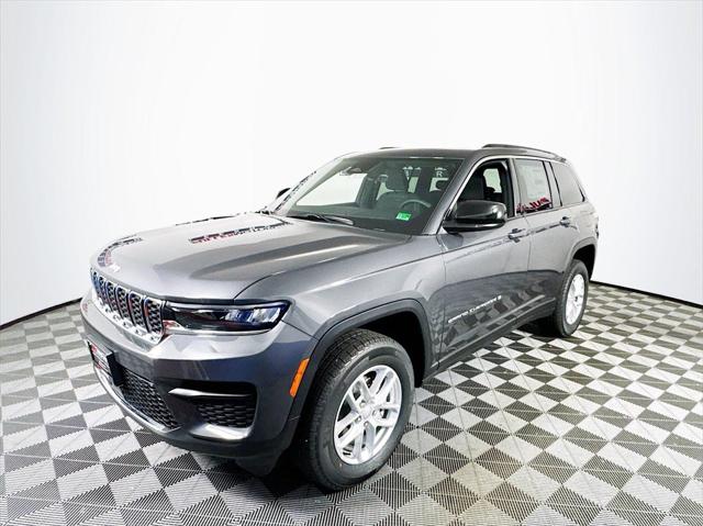 2025 Jeep Grand Cherokee GRAND CHEROKEE LAREDO X 4X4