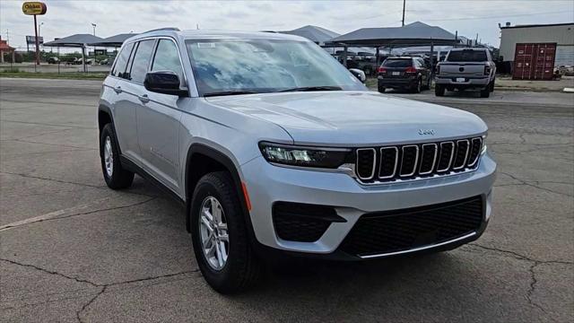 2025 Jeep Grand Cherokee GRAND CHEROKEE LAREDO 4X2