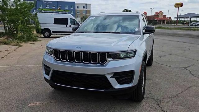 2025 Jeep Grand Cherokee GRAND CHEROKEE LAREDO 4X2