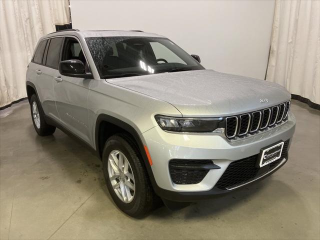 2025 Jeep Grand Cherokee GRAND CHEROKEE LAREDO X 4X4