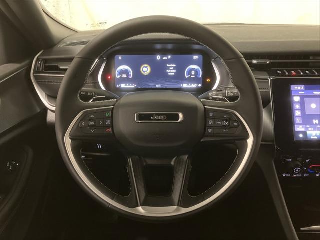 2025 Jeep Grand Cherokee GRAND CHEROKEE LAREDO X 4X4