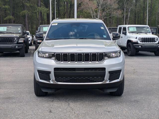 2025 Jeep Grand Cherokee GRAND CHEROKEE L LAREDO X 4X4