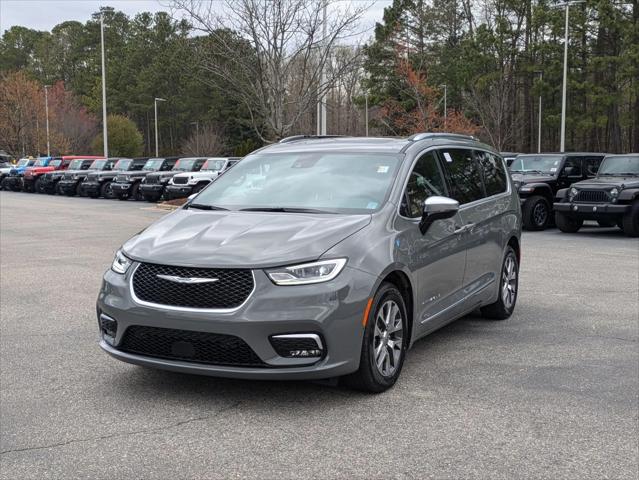 2025 Chrysler Pacifica Hybrid PACIFICA PLUG-IN HYBRID PINNACLE