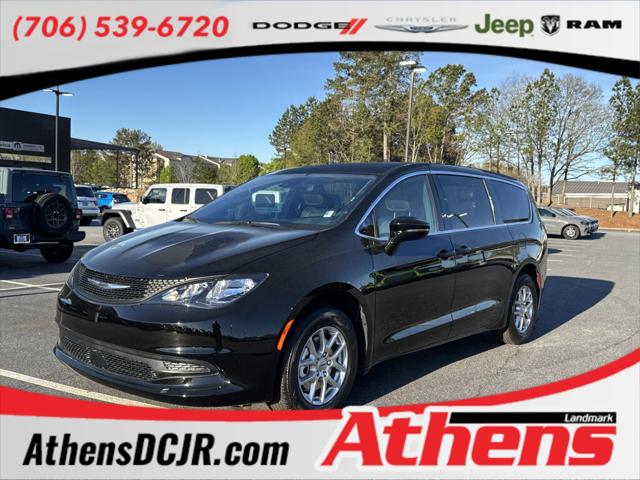 2025 Chrysler Voyager VOYAGER