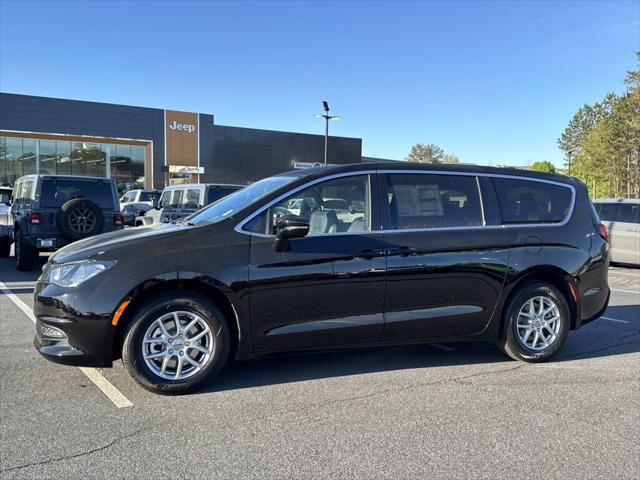 2025 Chrysler Voyager VOYAGER
