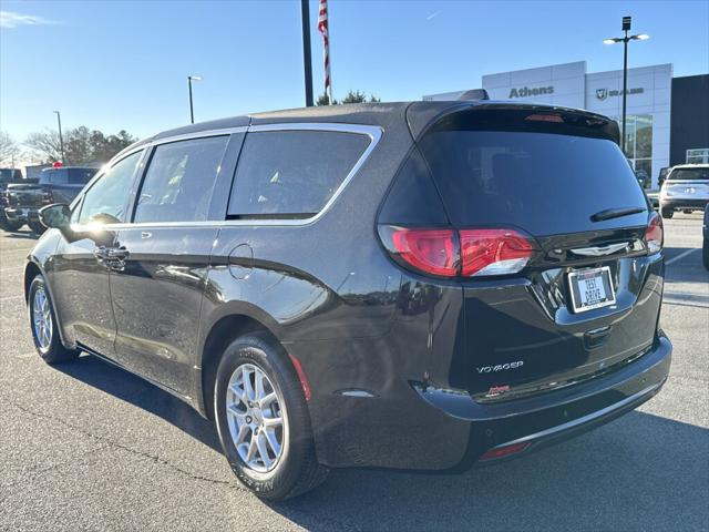 2025 Chrysler Voyager VOYAGER