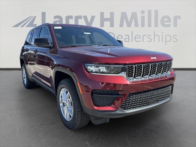 2025 Jeep Grand Cherokee GRAND CHEROKEE LAREDO X 4X4
