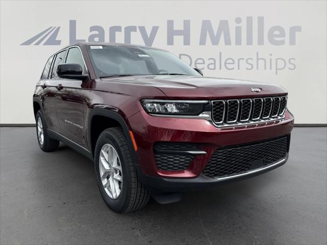 2025 Jeep Grand Cherokee GRAND CHEROKEE LAREDO X 4X4