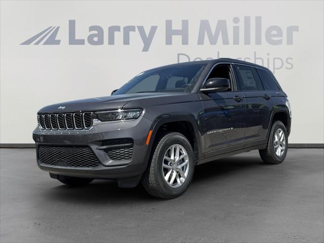 2025 Jeep Grand Cherokee GRAND CHEROKEE LAREDO X 4X4