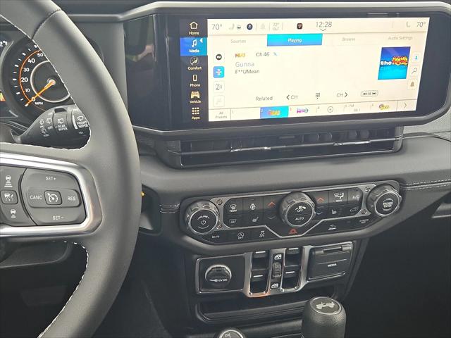 2025 Jeep Wrangler 4-Door Sahara 4x4