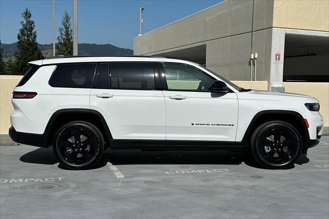 2025 Jeep Grand Cherokee GRAND CHEROKEE L LIMITED 4X4