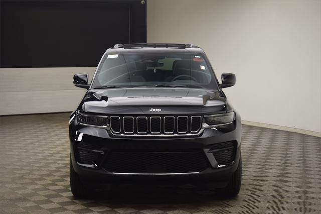 2025 Jeep Grand Cherokee GRAND CHEROKEE LAREDO X 4X4 2025 Jeep Grand Cherokee GRAND CHEROKEE LAREDO X 4X4